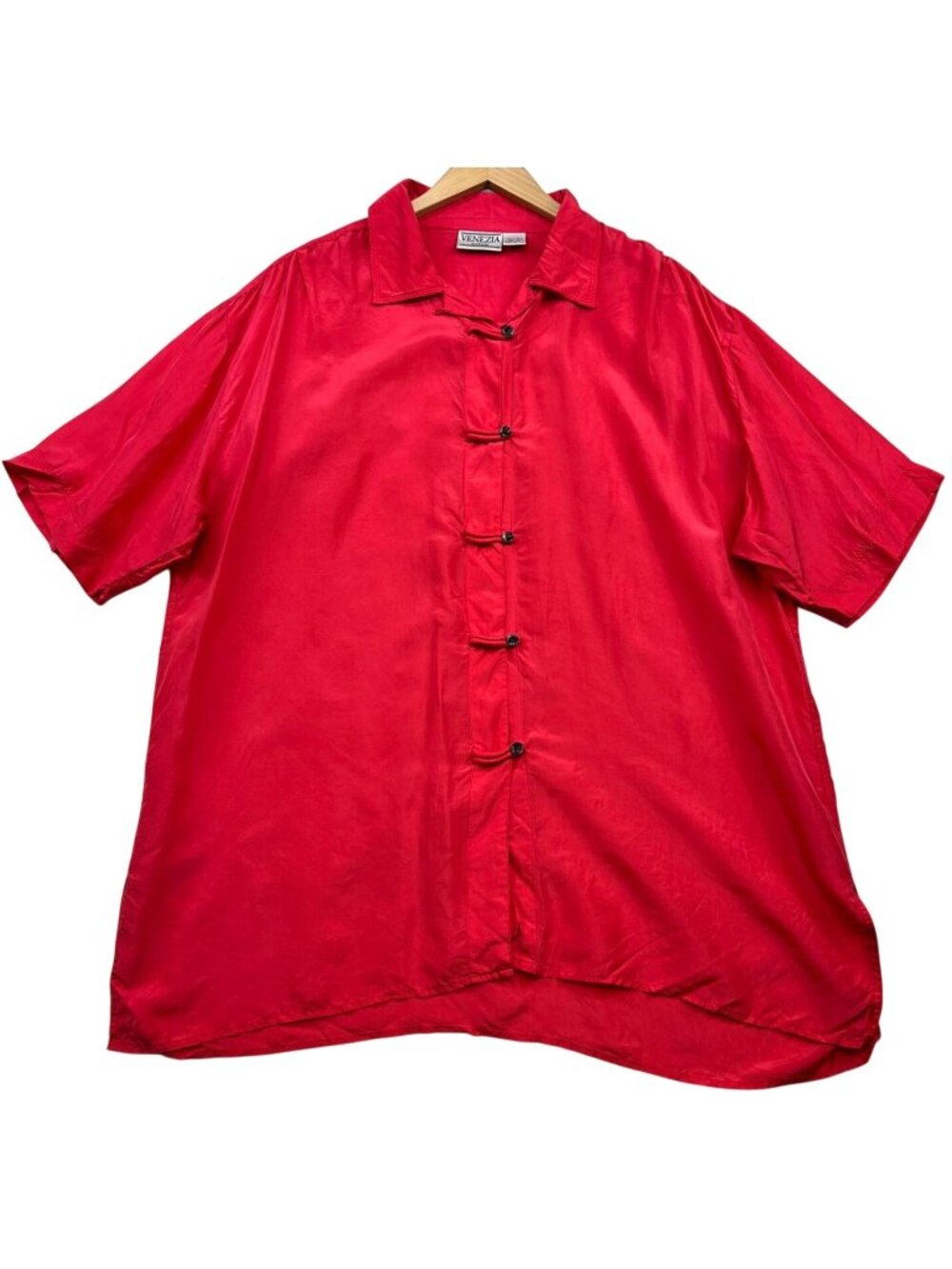Venezia Women's Silk Frog Button Front Shirt Short Sleeve Size 18/20 Red Solid